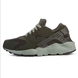 NIKE HUARACHE RUN Boys in Sequoia/Sequoia-dark Stucco-black size 7Y